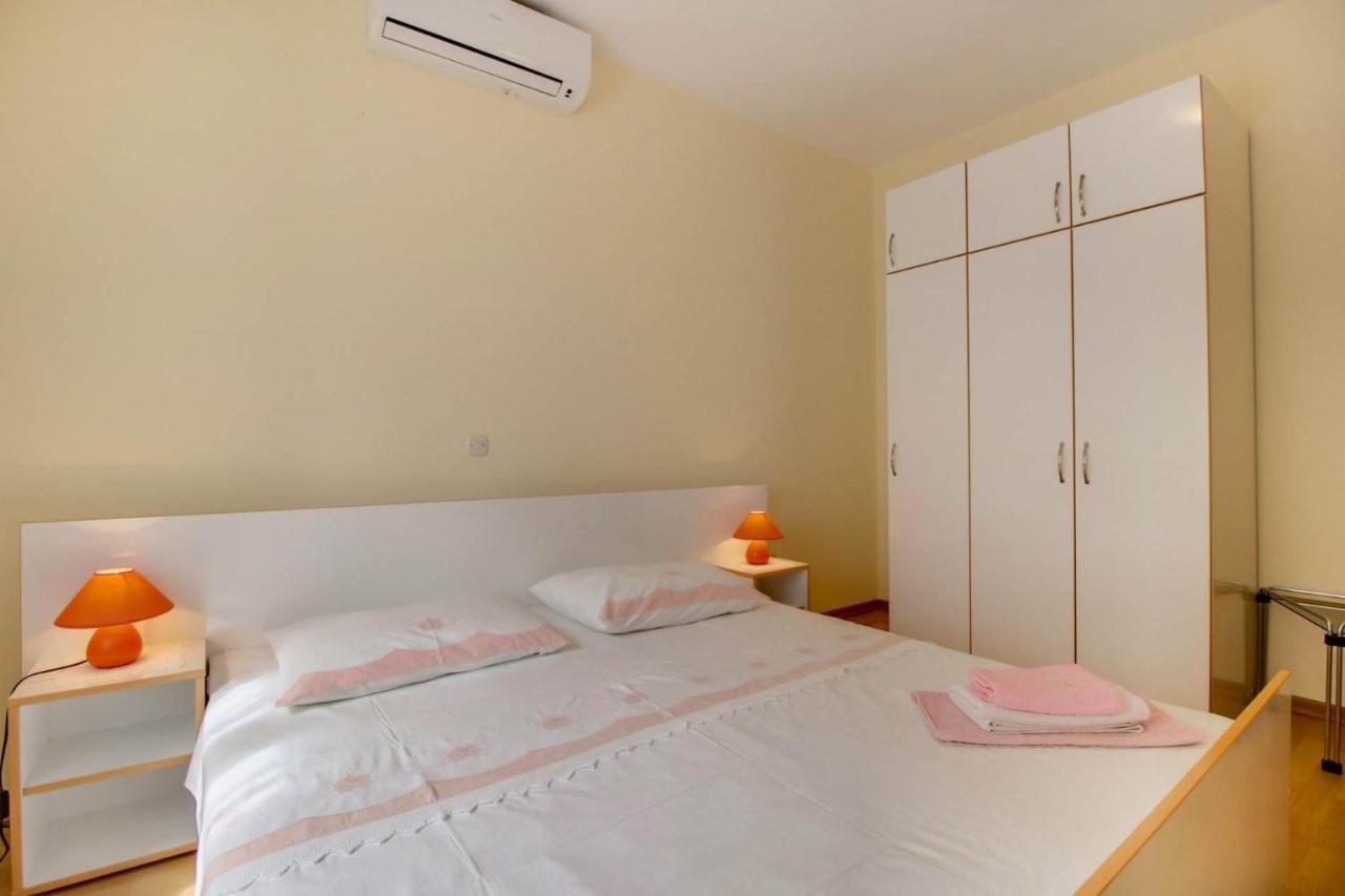 Biserka Apartment *