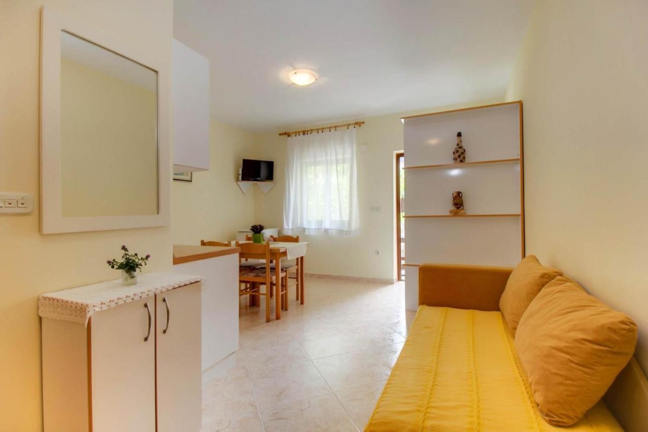 Biserka Apartment *